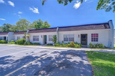 Condo à Seminole, Floride, 2 chambres  № 2272784