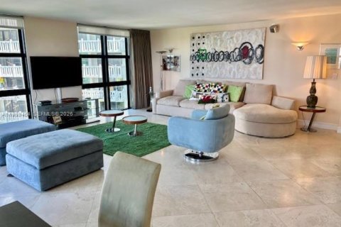 Condo in Key Biscayne, Florida, 3 bedrooms  № 2051604 - photo 3