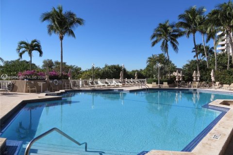 Condo in Key Biscayne, Florida, 3 bedrooms  № 2051604 - photo 13
