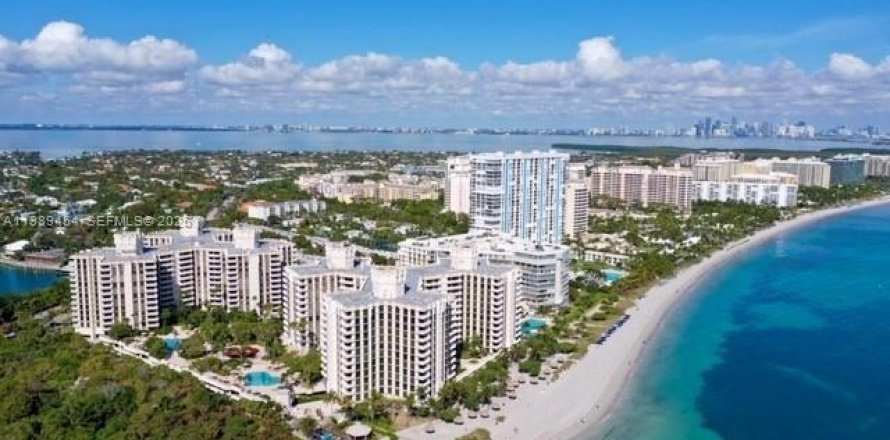 Condo in Key Biscayne, Florida, 3 bedrooms  № 2051604