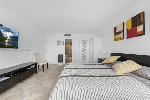 Купить кондоминиум в Майами-Бич, Флорида 2 спальни, 112.23м2, № 2012880 - фото 9