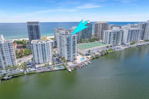 Купить кондоминиум в Майами-Бич, Флорида 2 спальни, 112.23м2, № 2012880 - фото 4