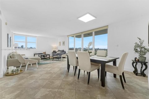 Купить кондоминиум в Майами-Бич, Флорида 2 спальни, 112.23м2, № 2012880 - фото 7
