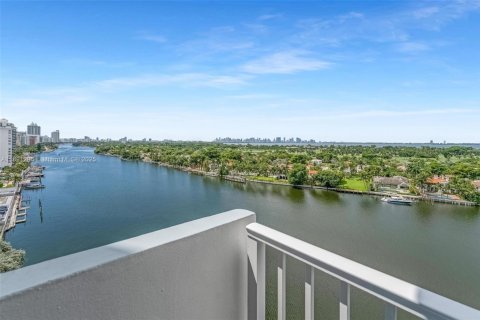 Купить кондоминиум в Майами-Бич, Флорида 2 спальни, 112.23м2, № 2012880 - фото 16