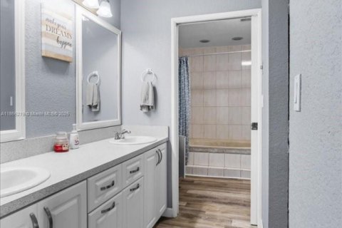 Villa ou maison à vendre à Homestead, Floride: 3 chambres, 289.02 m2 № 1979138 - photo 20