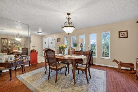 House in Valrico, Florida 4 bedrooms, 226.87 sq.m. № 2111331 - photo 17