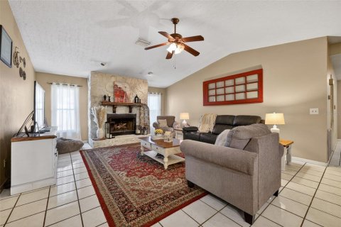 House in Valrico, Florida 4 bedrooms, 226.87 sq.m. № 2111331 - photo 7