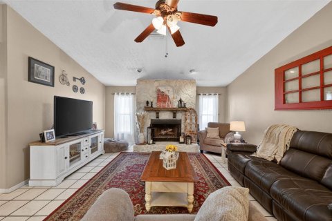 House in Valrico, Florida 4 bedrooms, 226.87 sq.m. № 2111331 - photo 29