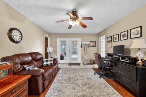 House in Valrico, Florida 4 bedrooms, 226.87 sq.m. № 2111331 - photo 16