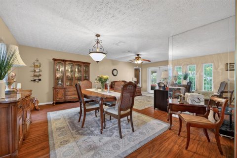 House in Valrico, Florida 4 bedrooms, 226.87 sq.m. № 2111331 - photo 19