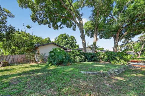 House in Valrico, Florida 4 bedrooms, 226.87 sq.m. № 2111331 - photo 2