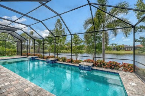 House in Lakewood Ranch, Florida 4 bedrooms, 303.79 sq.m. № 2413603 - photo 3