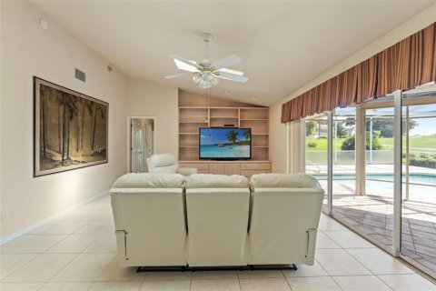 House in Spring Hill, Florida 3 bedrooms, 246.56 sq.m. № 1803087 - photo 16