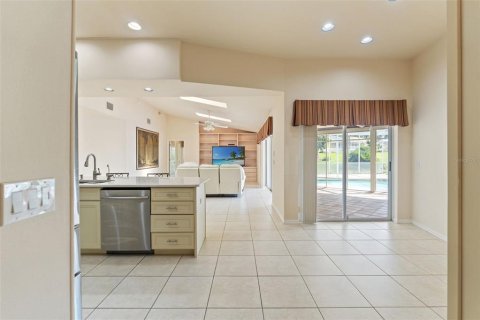 House in Spring Hill, Florida 3 bedrooms, 246.56 sq.m. № 1803087 - photo 19