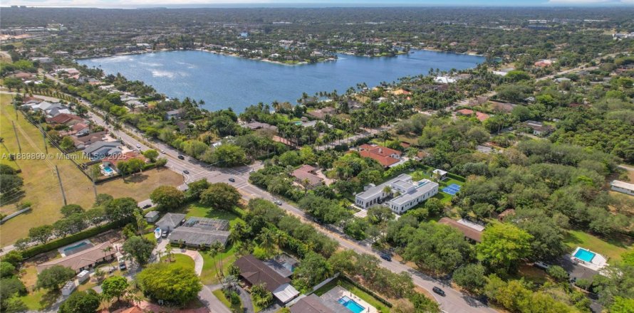 Villa ou maison à Miami, Floride 5 chambres № 1949761