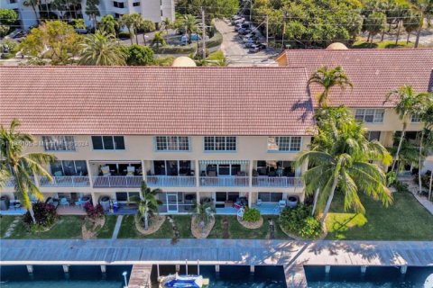Townhouse in Hollywood, Florida 3 bedrooms, 174.38 sq.m. № 1033517 - photo 21