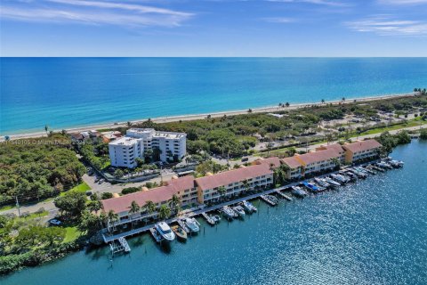 Townhouse in Hollywood, Florida 3 bedrooms, 174.38 sq.m. № 1033517 - photo 8