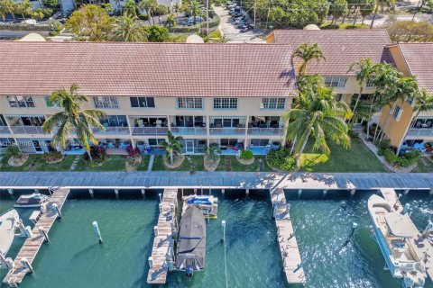 Townhouse in Hollywood, Florida 3 bedrooms, 174.38 sq.m. № 1033517 - photo 20
