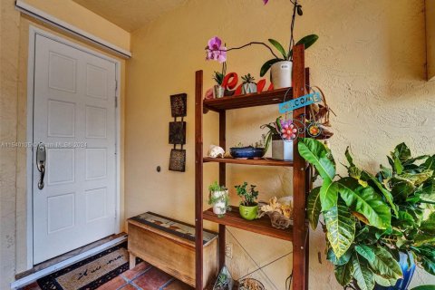 Townhouse in Hollywood, Florida 3 bedrooms, 174.38 sq.m. № 1033517 - photo 29