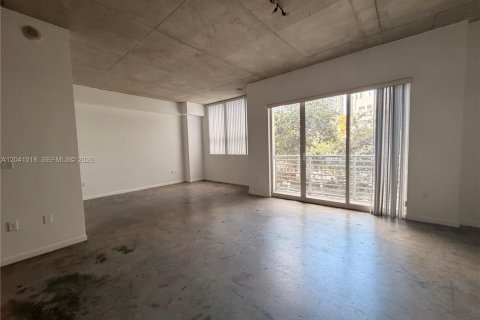 Condo in Miami, Florida, 1 bedroom  № 2193164 - photo 8