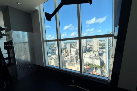 Condo in Miami, Florida, 1 bedroom  № 2193164 - photo 13
