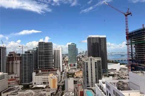 Condo in Miami, Florida, 1 bedroom  № 2193164 - photo 17