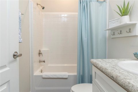 House in Flagler Beach, Florida 3 bedrooms, 127.28 sq.m. № 1803944 - photo 12