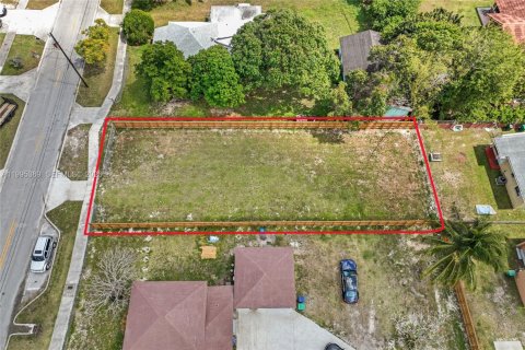 Propiedad comercial en venta en Florida City, Florida № 2063755 - foto 6