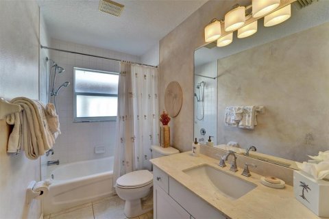 Купить виллу или дом в Тарпон-Спрингс, Флорида 7 комнат, 210.89м2, № 2150004 - фото 16