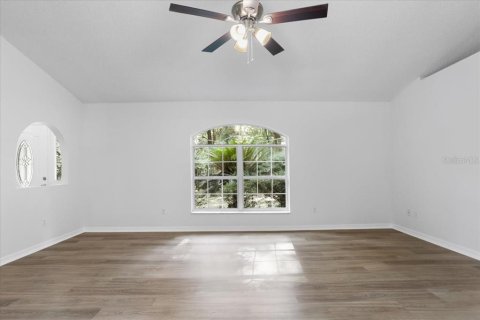 House in Reddick, Florida 3 bedrooms, 166.02 sq.m. № 1884526 - photo 7