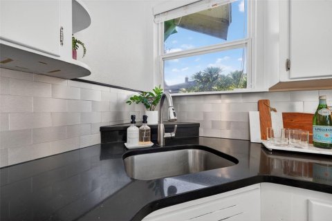 Casa en venta en Saint Petersburg, Florida, 2 dormitorios, 78.5 m2 № 1904840 - foto 19