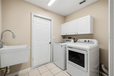 House in DeBary, Florida 3 bedrooms, 183.2 sq.m. № 2226407 - photo 25