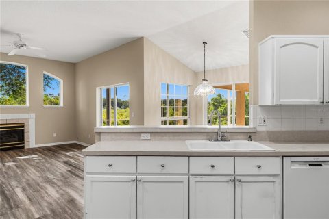House in DeBary, Florida 3 bedrooms, 183.2 sq.m. № 2226407 - photo 17