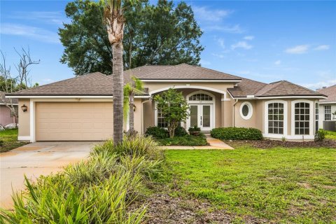 House in DeBary, Florida 3 bedrooms, 183.2 sq.m. № 2226407