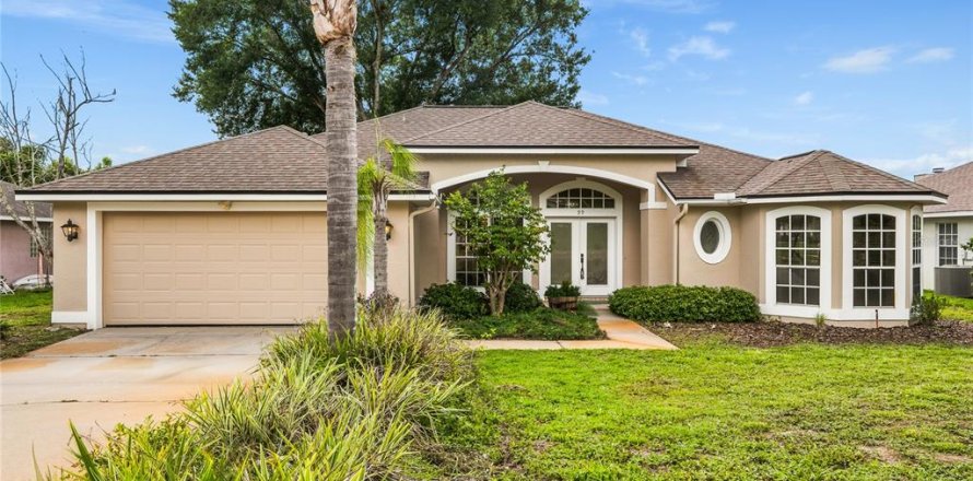 House in DeBary, Florida 3 bedrooms, 183.2 sq.m. № 2226407