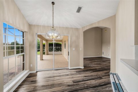 House in DeBary, Florida 3 bedrooms, 183.2 sq.m. № 2226407 - photo 10
