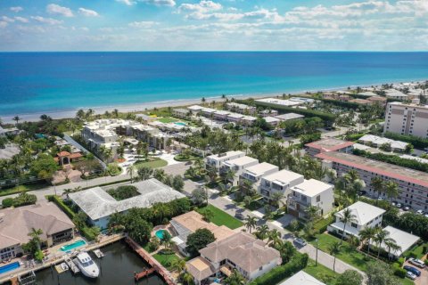 Villa ou maison à vendre à Delray Beach, Floride: 4 chambres, 365.01 m2 № 450511 - photo 1