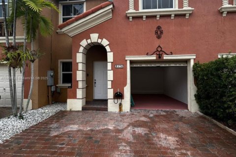Townhouse in Miami, Florida 3 bedrooms, 158.86 sq.m. № 1882612 - photo 20