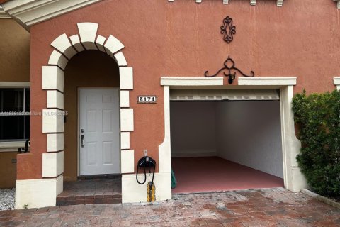 Townhouse in Miami, Florida 3 bedrooms, 158.86 sq.m. № 1882612 - photo 11