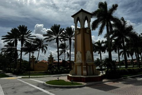 Townhouse in Miami, Florida 3 bedrooms, 158.86 sq.m. № 1882612 - photo 3