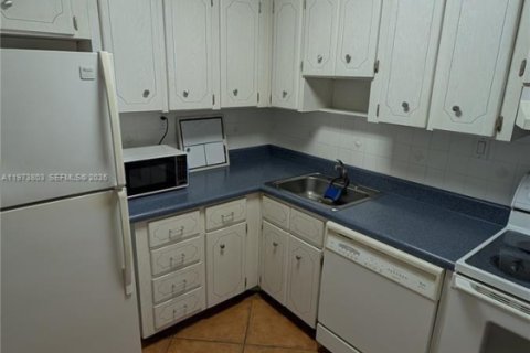 Condominio en venta en North Miami, Florida, 1 dormitorio, 69.12 m2 № 2033365 - foto 5