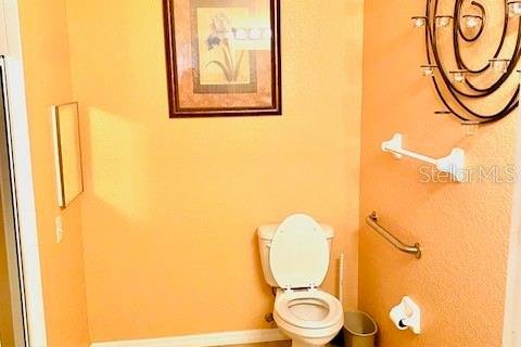 Condo in Kissimmee, Florida, 2 bedrooms  № 1782763 - photo 24
