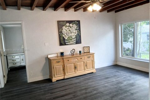 Casa en venta en Miami, Florida, 4 dormitorios № 2047839 - foto 6
