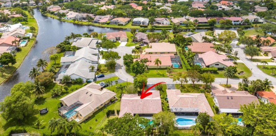 House in Coral Springs, Florida 4 bedrooms, 205.96 sq.m. № 1119012