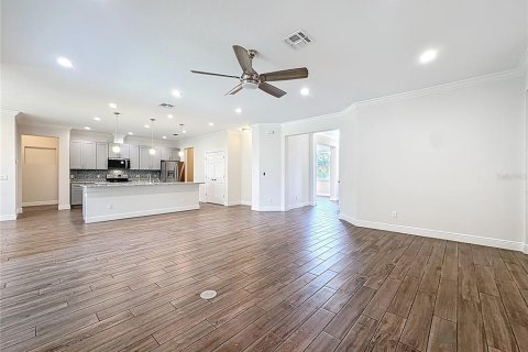 Casa en venta en Orlando, Florida, 4 dormitorios, 271.92 m2 № 1911497 - foto 6