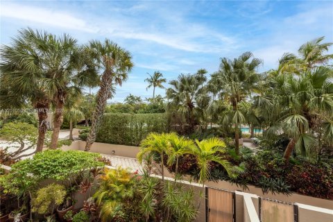 Condo in Key Biscayne, Florida, 2 bedrooms  № 2076645 - photo 28