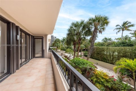 Condo in Key Biscayne, Florida, 2 bedrooms  № 2076645 - photo 27