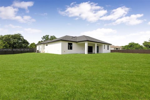 Villa ou maison à vendre à Lehigh Acres, Floride: 3 chambres, 172.33 m2 № 2261596 - photo 26