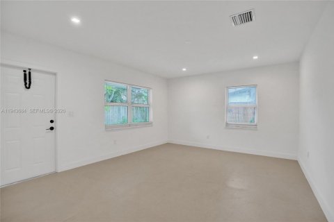 House in Fort Lauderdale, Florida 1 bedroom, 55.74 sq.m. № 2000797