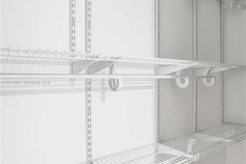 House in Fort Lauderdale, Florida 1 bedroom, 55.74 sq.m. № 2000797 - photo 11